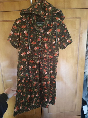 Φόρεμα μάλλινο φλοραλ καφέ με λουλούδια, κοντομάνικο με κουκούλα, καινούργιο