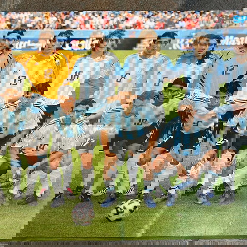 «SPORTY Αφίσα 2 όψεως ΒΡΑΖΙΛΙΑ και ΑΡΓΕΝΤΙΝΗ» 2005 Διαστάσεις 50 x 40,5εκ.