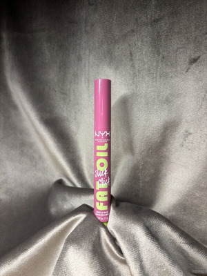 Nyx Fat Oil Slick Click lip balm