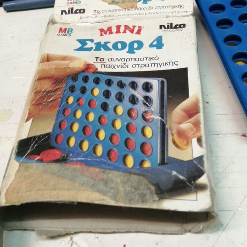 Mini Skor 4 board game used by NIKO MB GAMES