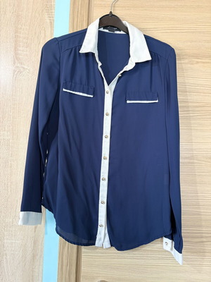 Blue shirt like new, one size