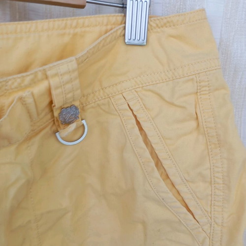 O'Neil yellow shorts like new, size L