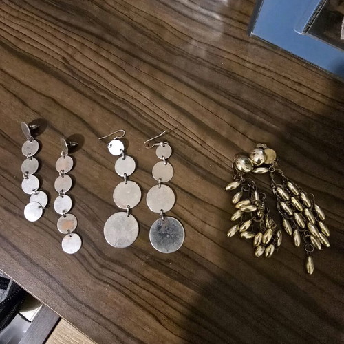 Various accessories used, pack