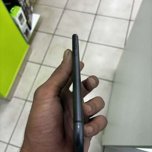 iPhone 11 black 128GB used in good condition