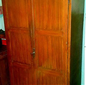 Ντουλάπα ( VINTAGE ) ξύλινη με δύο πόρτες