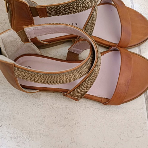 Leather sandals new, size 36