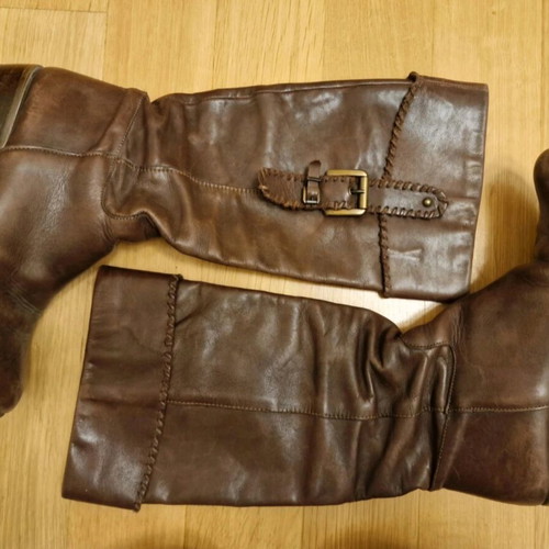 Brown leather boot
