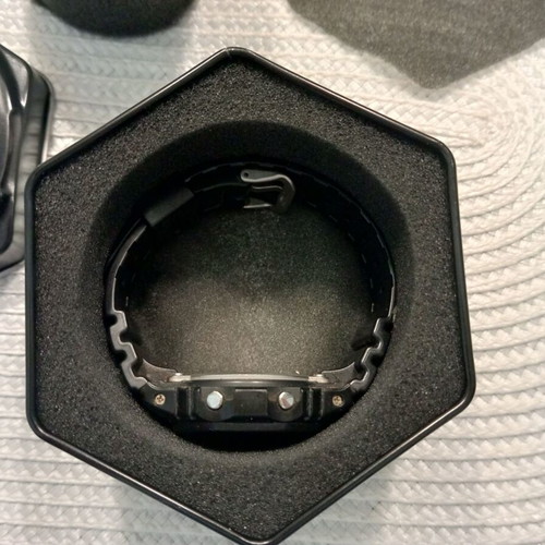 Casio G-Shock wristwatch like new with metal box