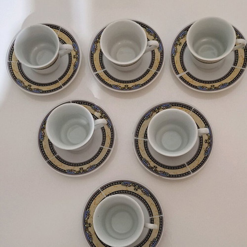Set of 12 cups and saucers new
