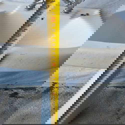 Νιπτήρας μπάνιου με κολώνα