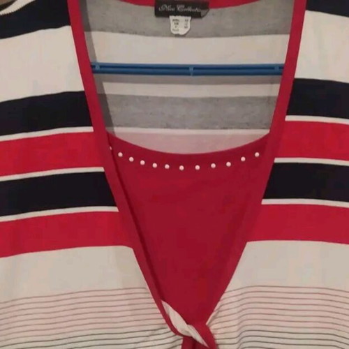 Blouse with beautiful color combinations and design, like new, size L