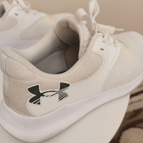 Under Armour athletic shoes used, white, size 38.5