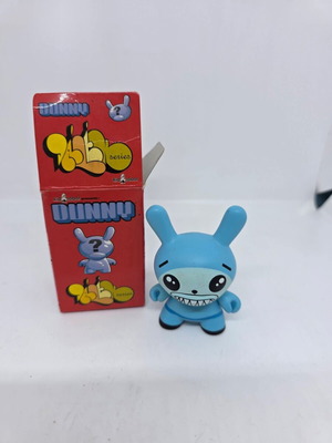 Φιγούρα Dunny μεταχειρισμένη