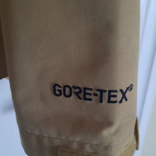 Craghoppers men's Gore-Tex jacket like new, beige, size L