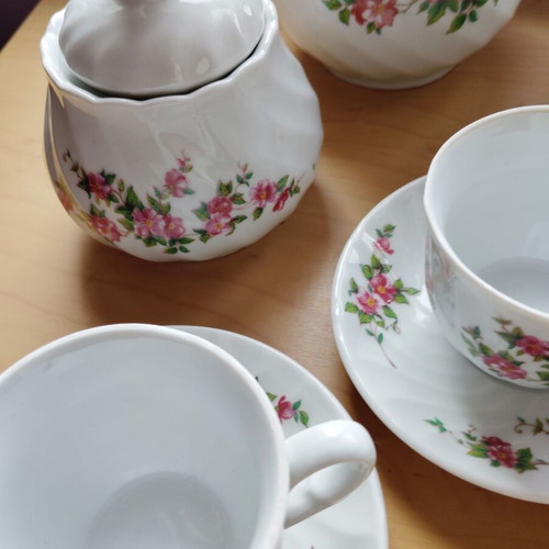 Bulgarian coffee set used from the 1980s with 5 cups and 5 saucers