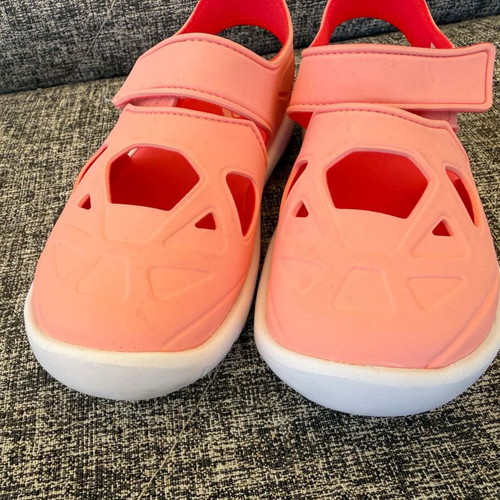 Adidas Fortaswim 2.0 sandals for girls size 33 like new, pink