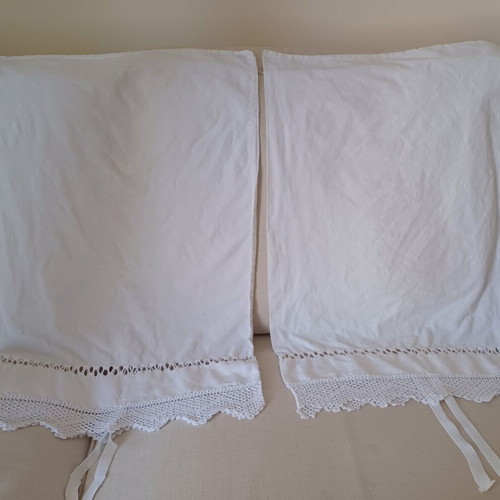 Traditional pillowcases set of 2 with lace used