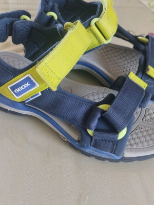 Geox sandals size 35 used for boys, water resistant
