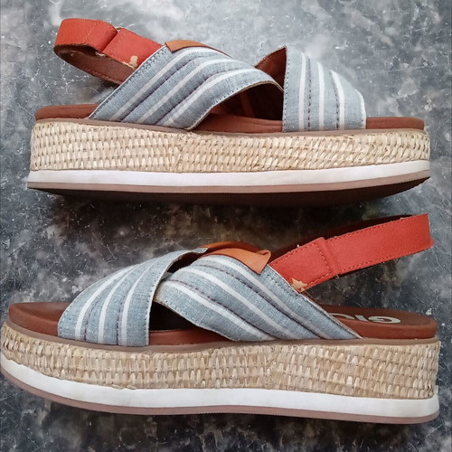 Gioseppo leather platform sandals like new, brown and turquoise, size 39
