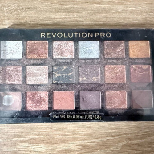 Revolution eyeshadow palette used