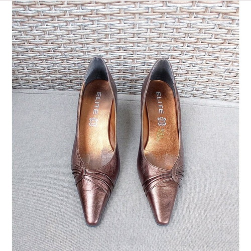 Elite brown vintage retro style pumps size 39 like new