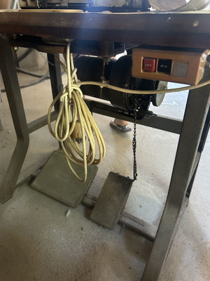Brother 5-Thread Overlock Sewing Machine used, professional
