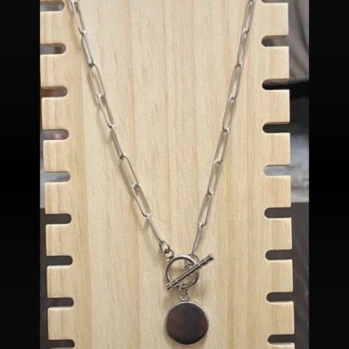 Steel necklace like new