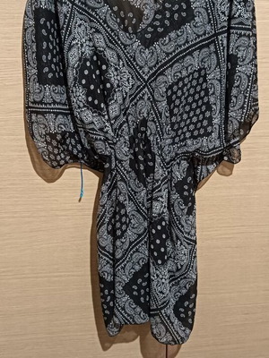 Jumbo women's kaftan one size paisley pattern like new