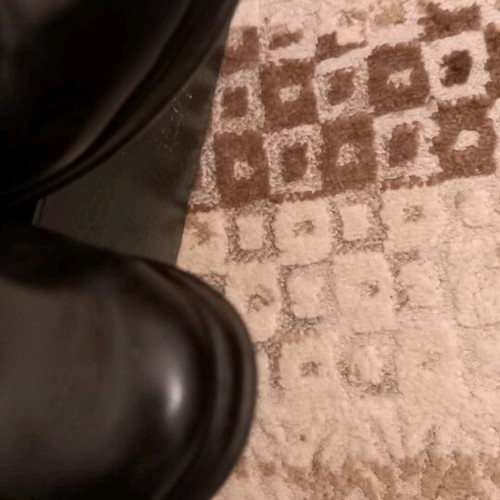 Hugo Boss leather ankle boots like new, black