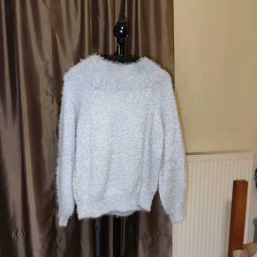Terranova women's sweater like new, grey, size M