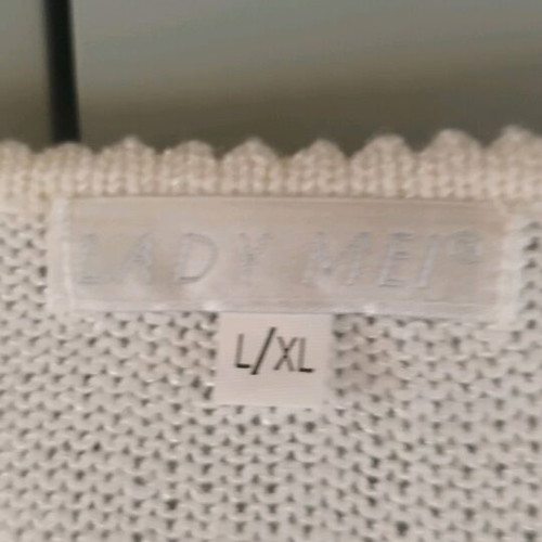 Cotton white knitted wrap top new with lace patterns