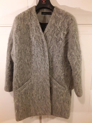 Zara gray boucle coat like new, size S