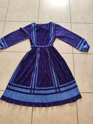 Vintage dress purple like new, pleated muslin, size S