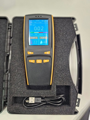 Multifunctional portable air quality monitor new with temperature and humidity measurement