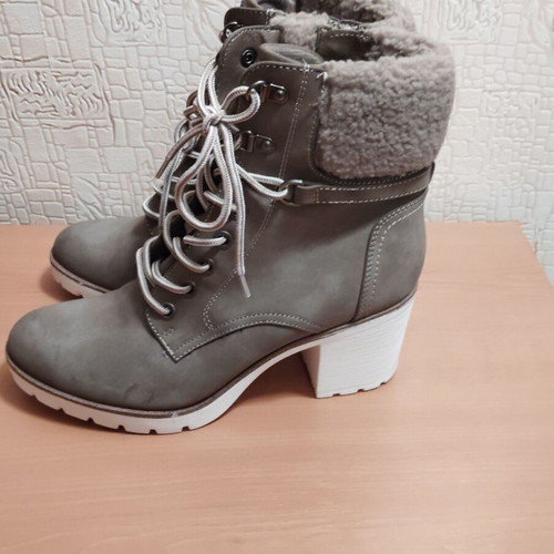 Boots size 42 like new