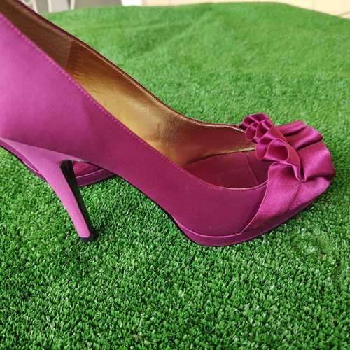 Peep toe satin pumps new Nina New York by NAK SHOES purple