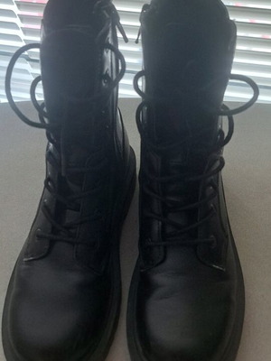 Zara boots used, size 34, black