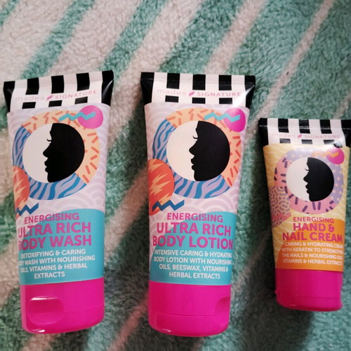 Body care set new with body wash and creams