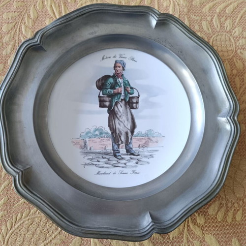 Limoges decorative plate like new with pewter frame