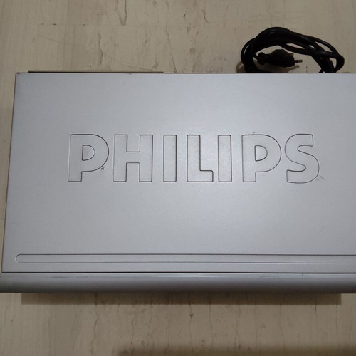 Philips VR 550 VHS VCR Video Player Recorder for repair