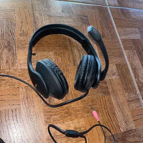 Headphones for PC with microphone used, black