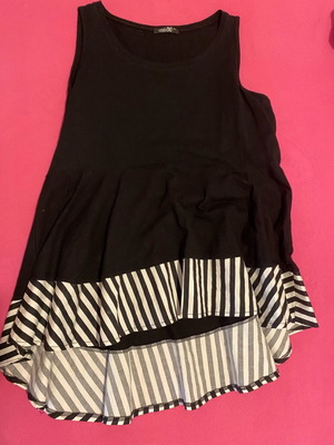 Blouse with striped ruffle