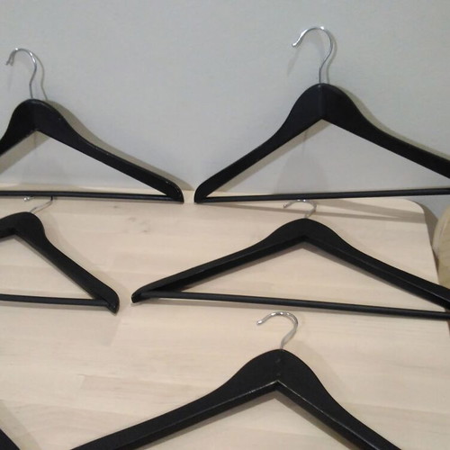 Set of 15 wooden hangers with metal base, Practiker 2003