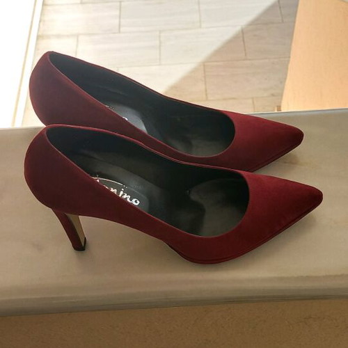 Red pumps like new, size 40