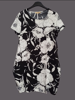 Sweet Miss summer floral dress like new, black and white