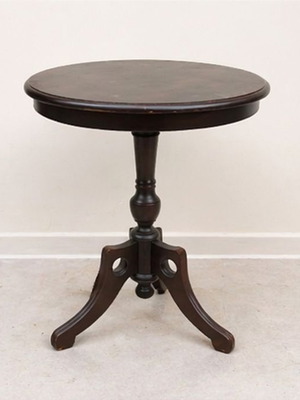 Vintage round wooden tables like new with tripod leg