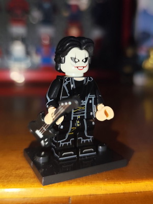 Eric Draven The Crow minifigure like new with guitar and stand