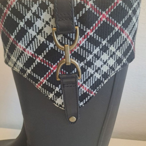 Crocs Bridle Wellie Waterproof Boots size 42 like new, black with plaid
