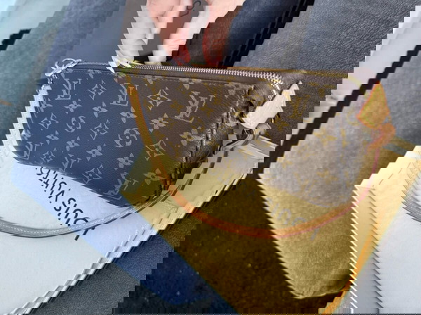 Louis Vuitton pochette accessories