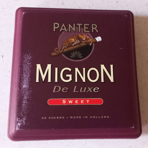 Panter Mignon De Luxe box used, for sweet cigars